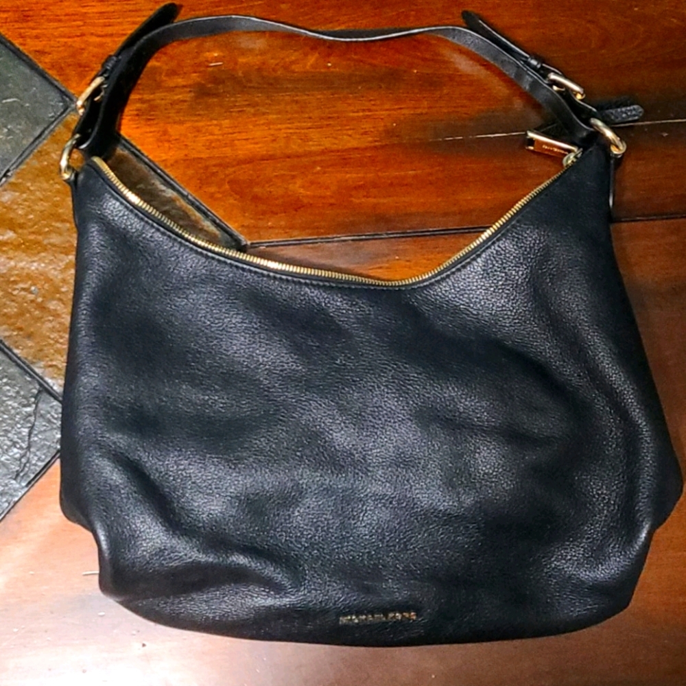 Black Michael Kors bucket bag